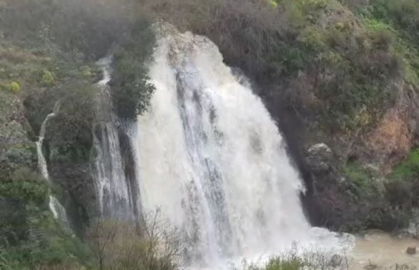 שעון קיץ? שלג כבד וזרימות אדירות בצפון. צפו בתיעוד