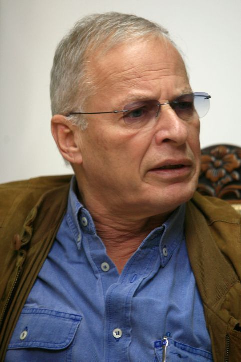 "בנט מעמיד פנים שהוא מתווך בין אוקראינה לרוסיה"