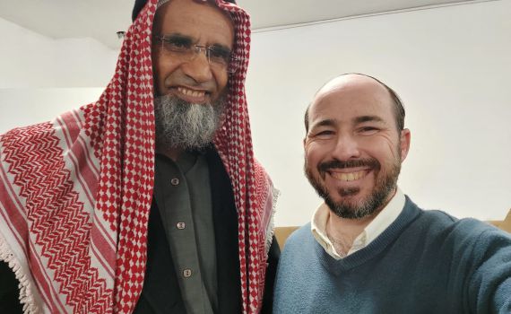 הרב יוני לביא העלה תמונה – ואלה היו התגובות