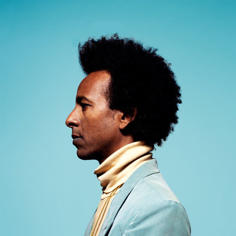 אחרי ההצלחה הבינלאומית באמהרית: גילי יאלו שר בעברית