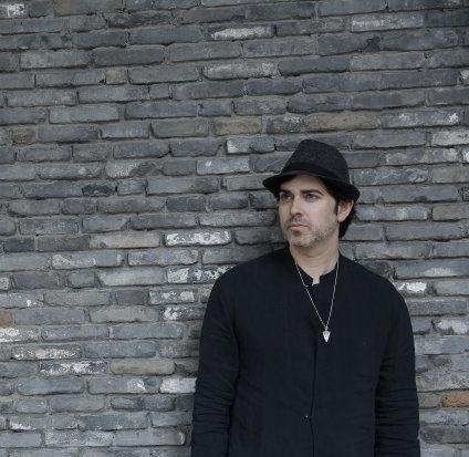 זמר בינלאומי הוציא גרסה מיוחדת לפיוט: "אל מסתתר"