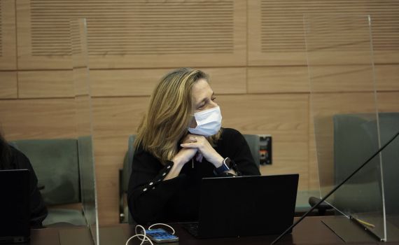 "גם אם הגל דועך, המגיפה עוד לא מאחורינו"