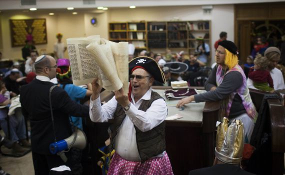 הלכות פורים ושושן פורים ביום שישי – לפי כל העדות