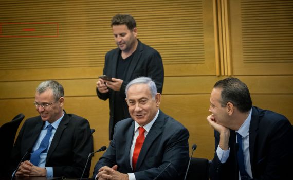 מלשכת נתניהו להתמודדות על ראשות המועצה