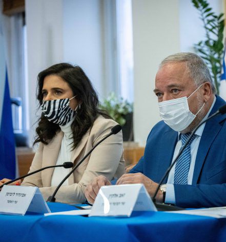 יישובים בנגב? באוצר רוצים לתקוע את הצעת שקד ואלקין