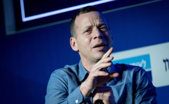 עמית סגל על הטיסה של יאיר לפיד: "הזיה"