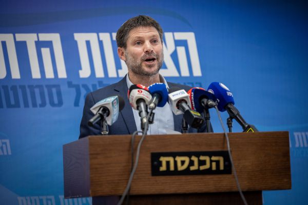 "קיבלנו התחייבות מגורם בכיר בממשלה. נצביע בעד"