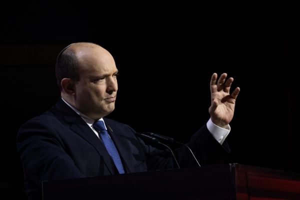 מבודד: השבוע שעלול להגדיר את שלטון בנט