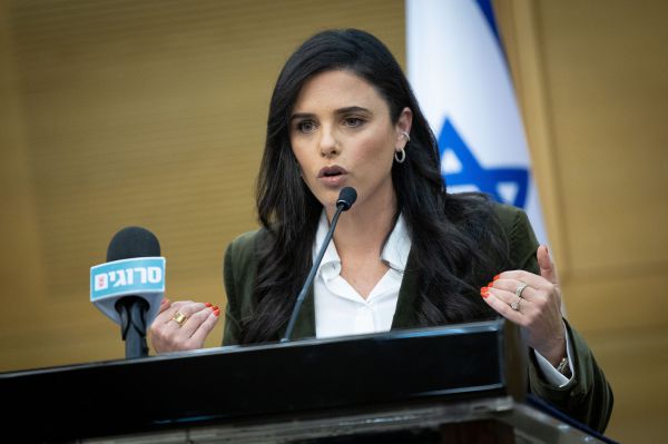 שוב בראש: שקד תחליף את בנט בראשות ימינה