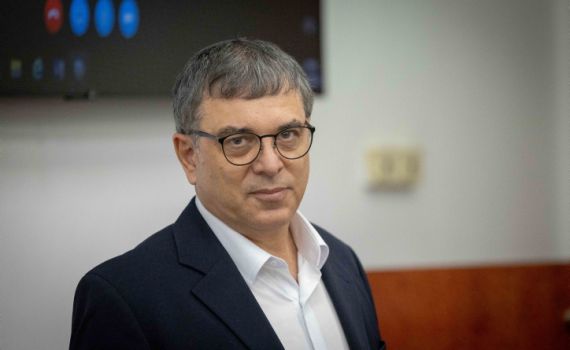 דרמה בעדותו של פלבר: "זה סותר את הודעתך במשטרה"