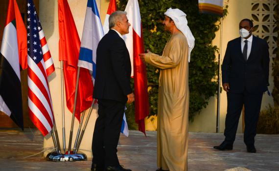 לפיד עדכן את שרי החוץ בפיגוע: "קיצונים אלימים"