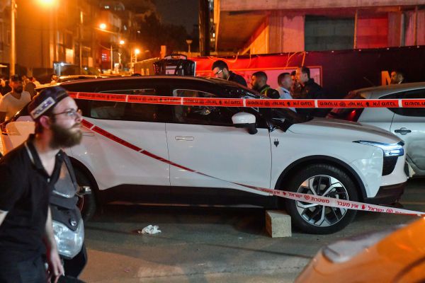 נס: כך ניצל אזרח בגלל מעצור בנשק | צפו