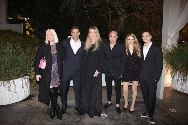 הספר של הסלבס התחתן | הכוכבים התייצבו