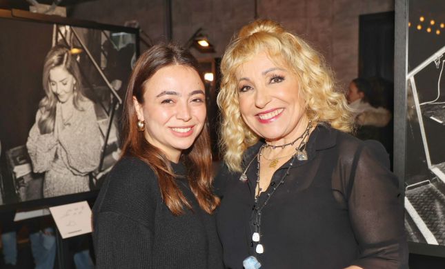  זאפה במחווה מרגשת לזמרות ישראליות