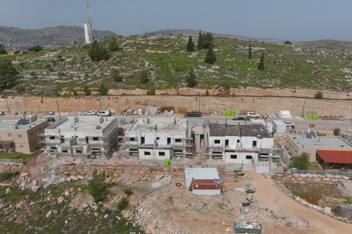 כשהטבע נפגש עם וילה במרכז של קהילה