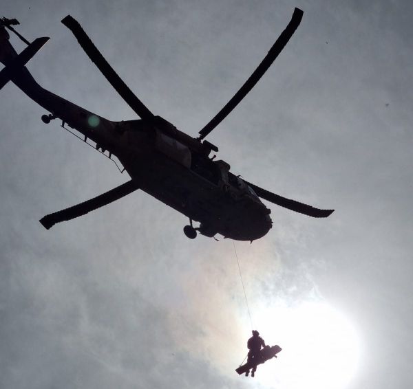 צפו: לוחמי 669 מחלצים מטייל בוואדי קלט