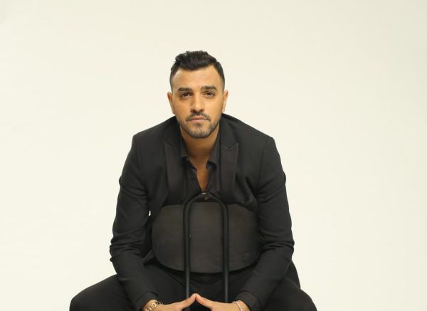 באמצע ההופעה: איתי לוי במחווה מרגשת לאימו| צפו: