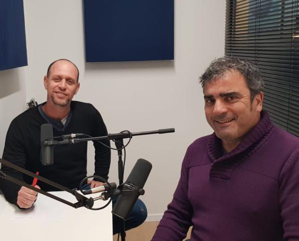 מהגששים ועד טל פרידמן: צוללים להומור הישראלי עם ג'קי לוי