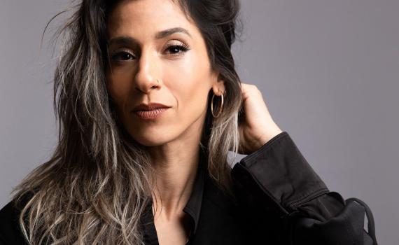 הזמרת מאיה אברהם בסינגל חדש: "עכשיו הזמן"