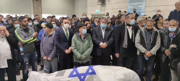 "המומים וכואבים": נרצחי הפיגוע מובאים למנוחות