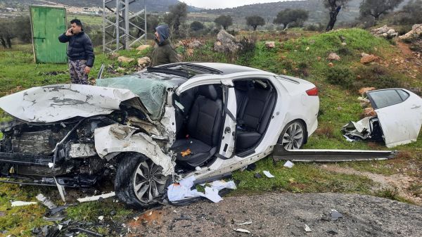 לכוד בתאונת דרכים קשה בבנימין