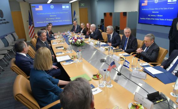 בלינקן: חזרה להסכם –  הדרך למנוע נשק גרעיני מאיראן