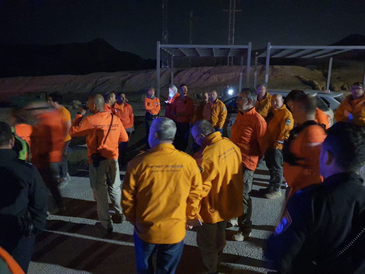 חילוץ לילי: מספר רוחצים נסחפו בחוף נווה מדבר