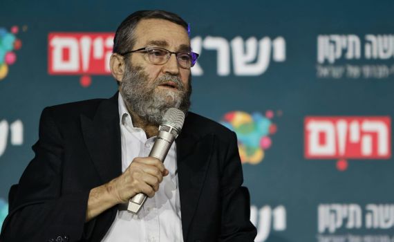 "הציעו יותר מחצי המלכות כדי להצטרף לקואליציה"