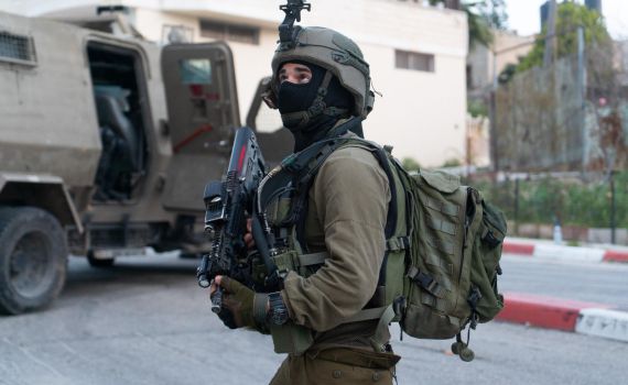 גנץ הנחה: 1,000 לוחמים יופנו לסיוע למשטרה