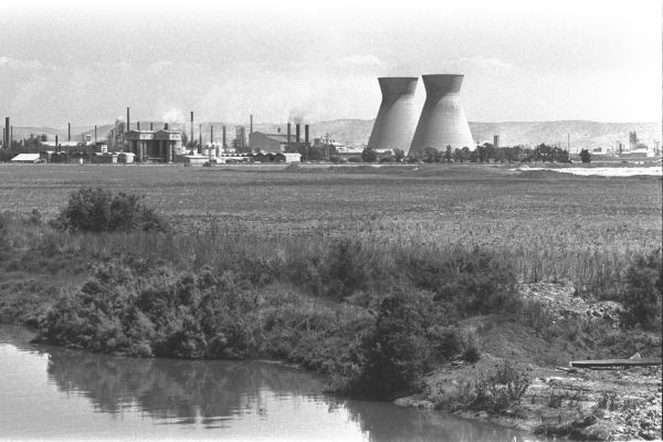 היום בהיסטוריה: פעולת לח"י במכלי הדלק בחיפה