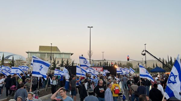 אחרי יממה דרמטית: החלה הפגנת הימין בירושלים