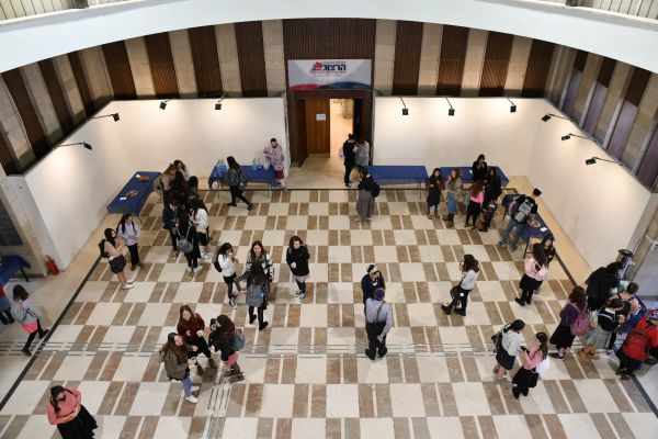 "שורה ראשונה": אלו הזוכים בתחרות הכתיבה של החמ"ד