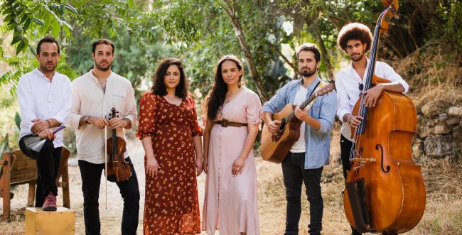 הרכב טנדו בביצוע חדש: "מַה נָּאווּ עֲלֵי"