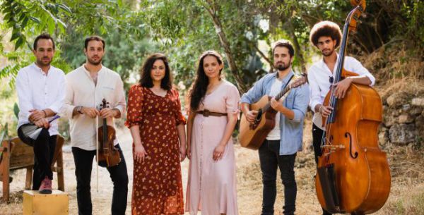 הרכב טנדו בביצוע חדש: "מַה נָּאווּ עֲלֵי"