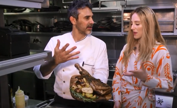 גולן גורפינקל מבשל פסח עם שפית דתיה ● צפו