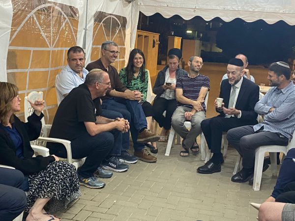 מחלוקות בצד: סמוטריץ' הגיע לנחם את ניר אורבך