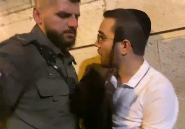 בהפגנת הימין: שוטרים תקפו עיתונאי חרדי | צפו