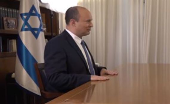 שקרים וליטופים: על הראיונות של בנט בטלוויזיה