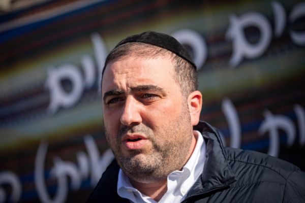 הח"כ מש"ס: מגנה את כל מי שעולה להר הבית