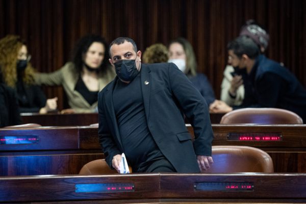 קארה: ביקשתי מסילמן ושיקלי שיציגו לי ממשלה חלופית