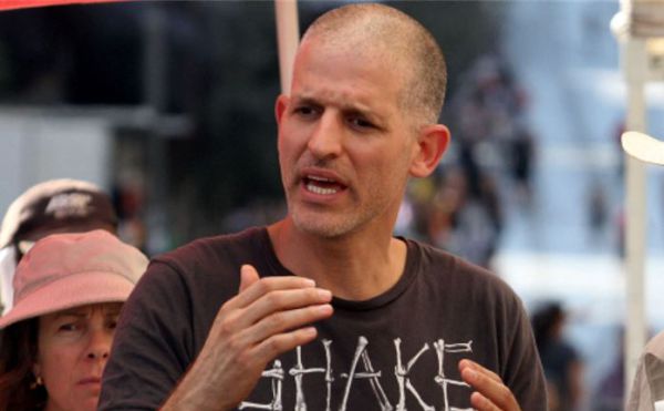 רשף לוי מייחל ל"מטאור שירסק את הכותל"