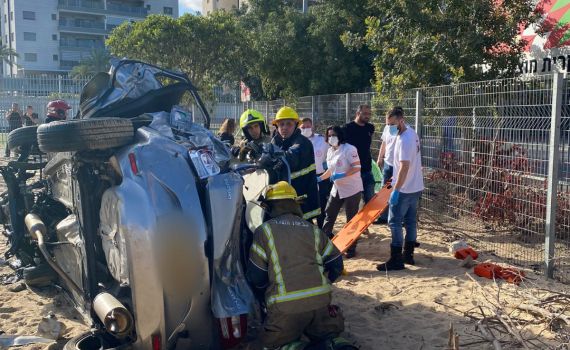 טרגדיה: אדם שישב בפארק נהרג מפגיעת רכב