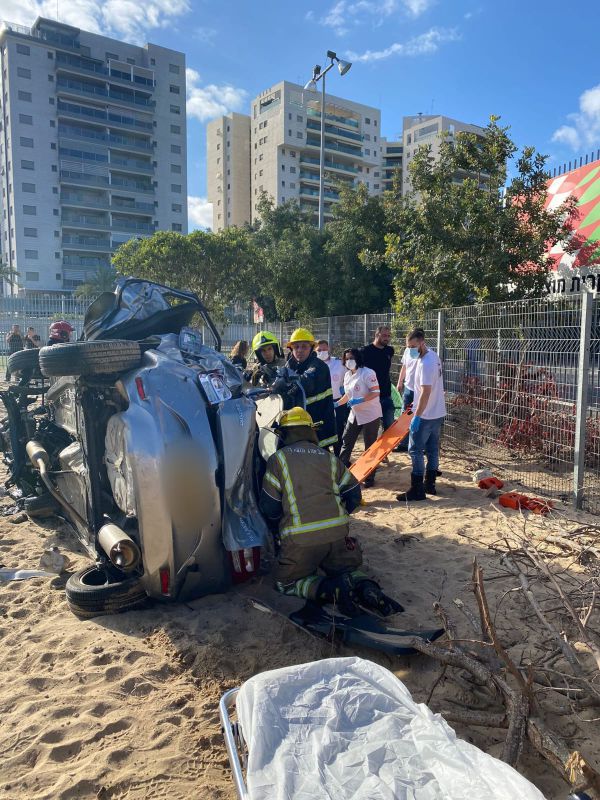 טרגדיה: אדם שישב בפארק נהרג מפגיעת רכב