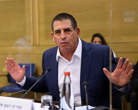 כדי לקנות בית לבת שלו: הבקשה של סגן שר הבט"פ