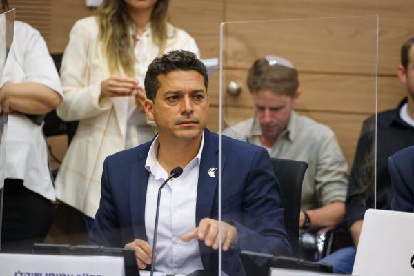 שיקלי במתקפה חריפה: "אין לך אלוקים, נפתלי בנט"