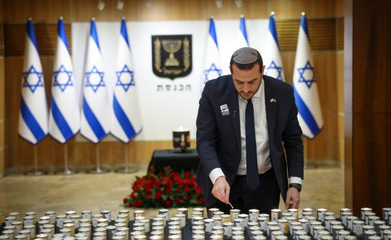 יום טוב כלפון עם אביו ניצול השואה: "זה הניצחון שלנו"