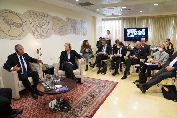 נשיאת הבונדסטאג: "לא נתפש כמה הרסנו ורצחנו"