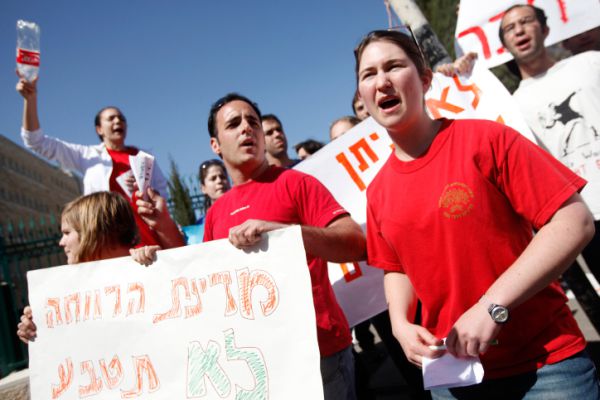העו"סיות נגד האוצר: נשבית את כלל השירותים
