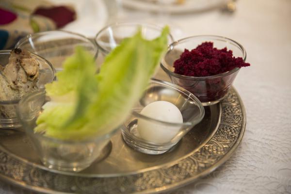 שיהיה גם להם פסח שמח: תנו גם אתם קמחא דפסחא