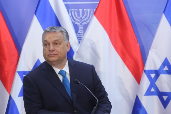 קדנציה רביעית: ניצחון מוחץ לימין הפטריוטי בהונגריה